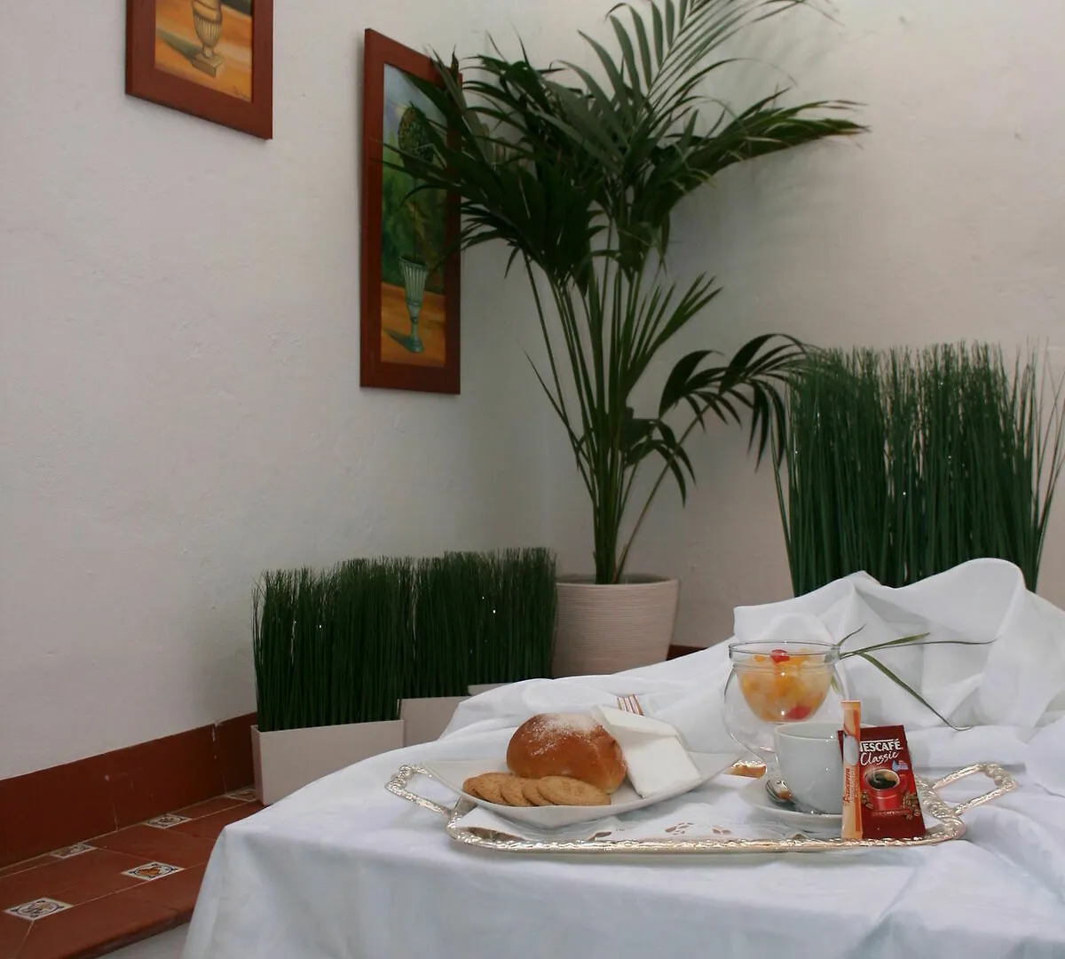 *** Guest house La Via Mezquita Hotel Seville Spain